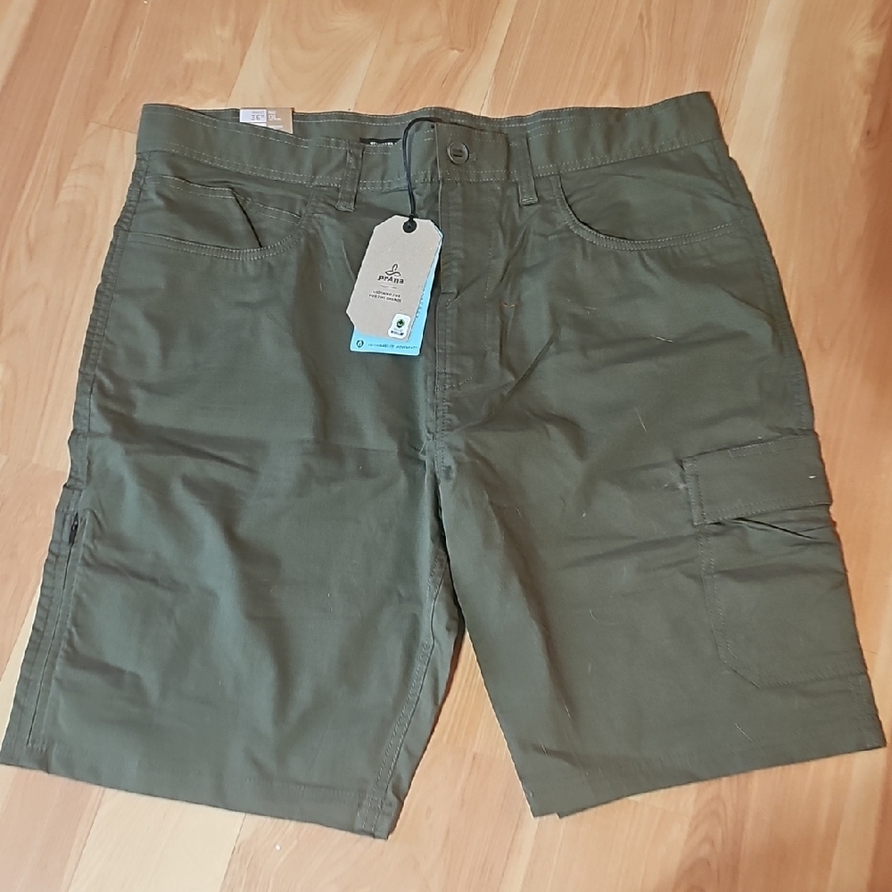Prana Green Cargo Shorts with Relaxed Fit
